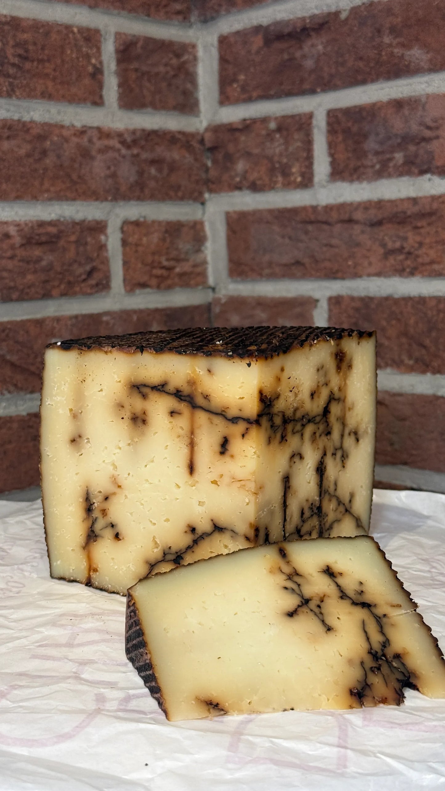 La Leyenda Ail noir - fromage de brebis à l'ail noir - La Dent du Chat