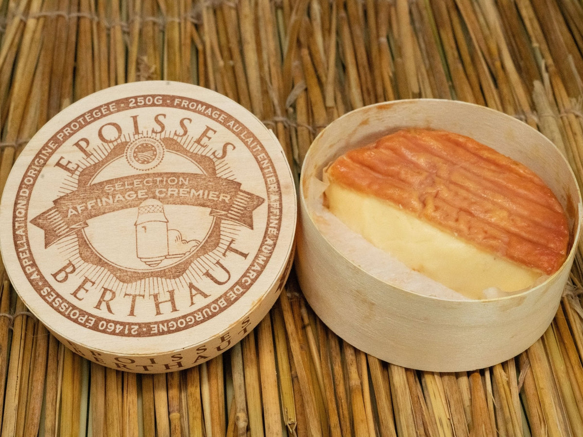 Demi-Époisses, fromage à croûte lavée au lait cru du village d'Époisses
