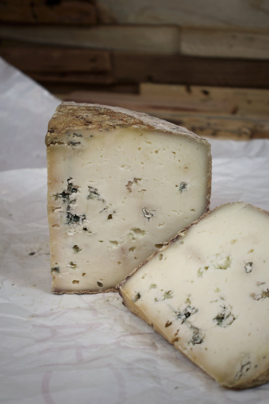 Fromage de brebis Bleu des Basques à pâte persillée