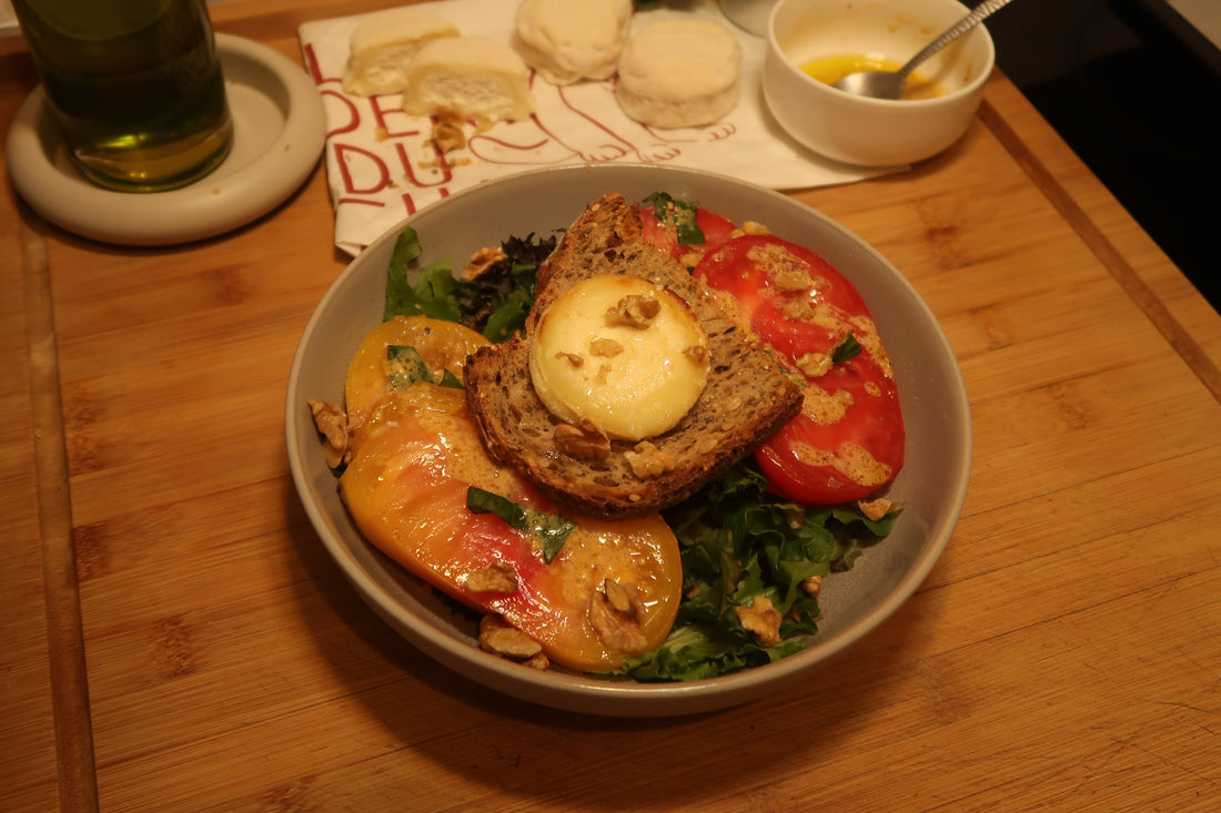 Salade de chèvre chaud, toasts de chèvre gratinés sur salade verte