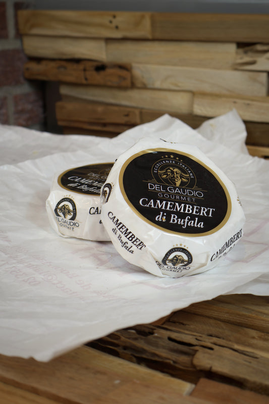 Camembert di Bufala au lait de bufflonne