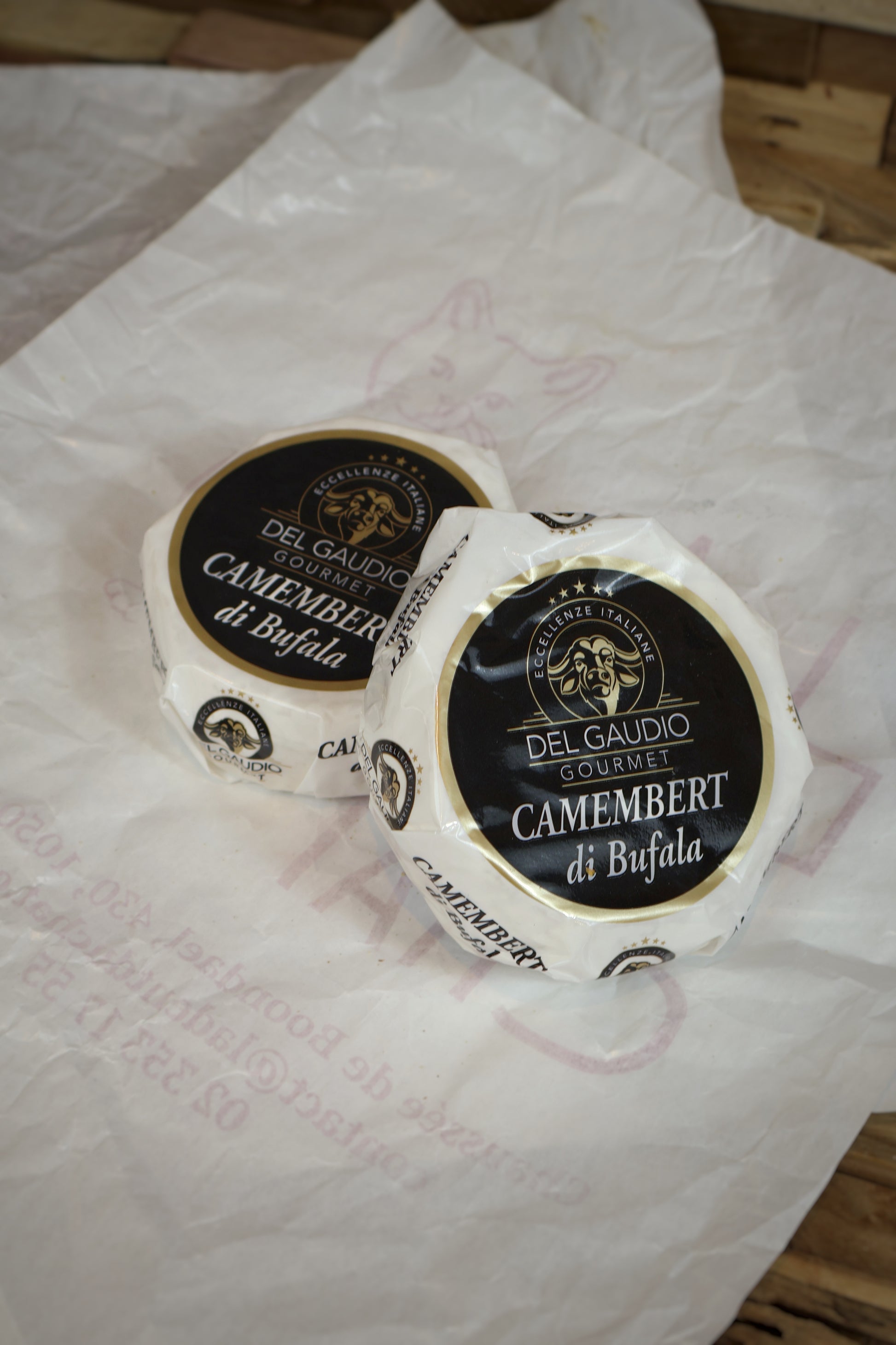 Camembert di Bufala au lait de bufflonne