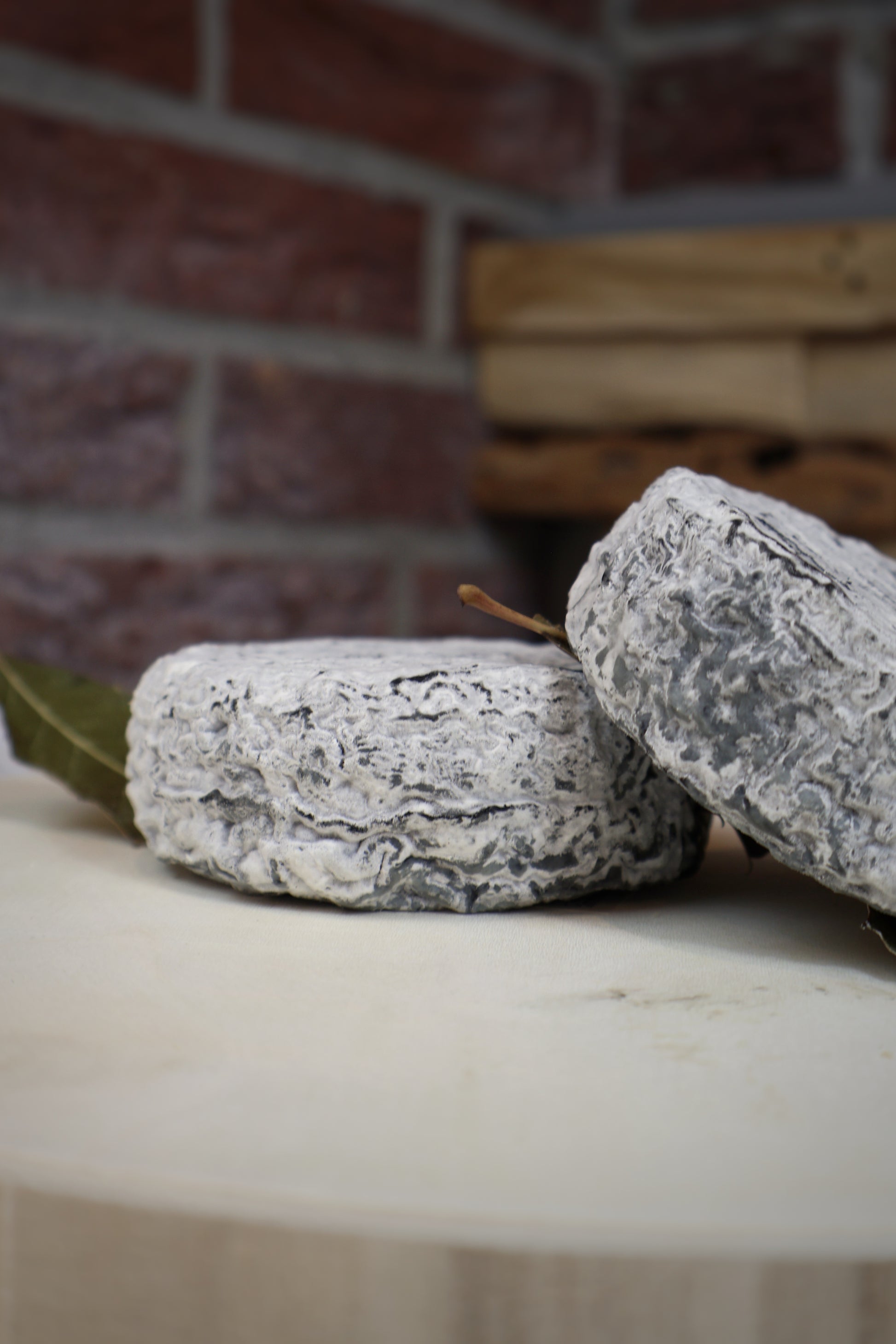 Fromage frais au lait de chèvre Feuille Cendré Johnny Blanc