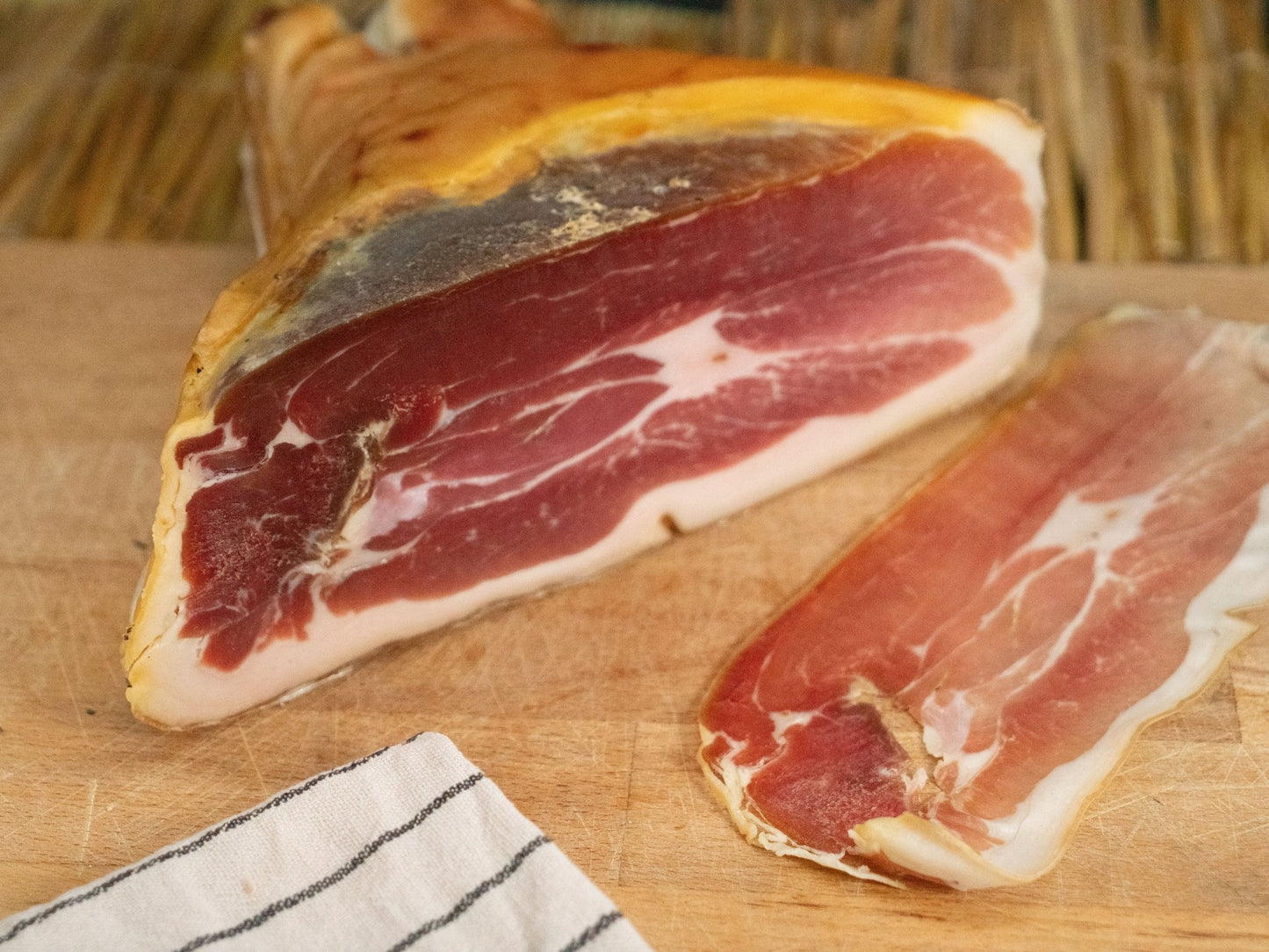 Jambon cru de Savoie - Charcuterie - La Dent du Chat