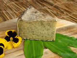 Tomme à l'ail des ours de Savoie, fromage au lait de vache