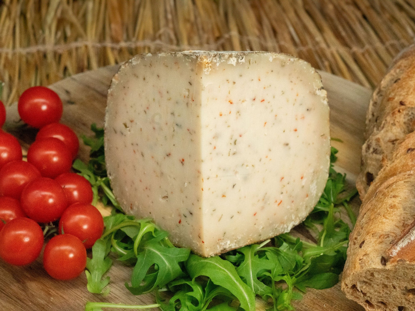 Tomme de chèvre Grise Tomate - Olive - Fromage - La Dent du Chat