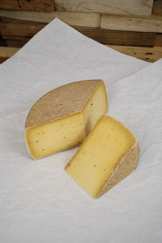 Tomme de montagne à la truffe – vue 1