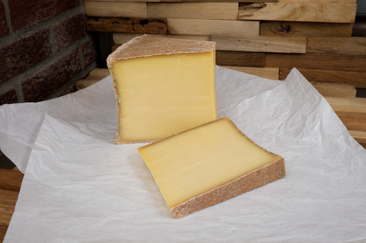 Tomme de Yenne crémeuse, fromage de Savoie – vue 2